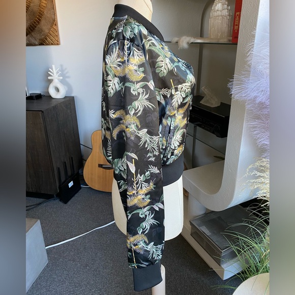 Victoria’s Secret Tropical Palm Leaf Satin Bomber Jacket S beach clubwear - Picture 5 of 6